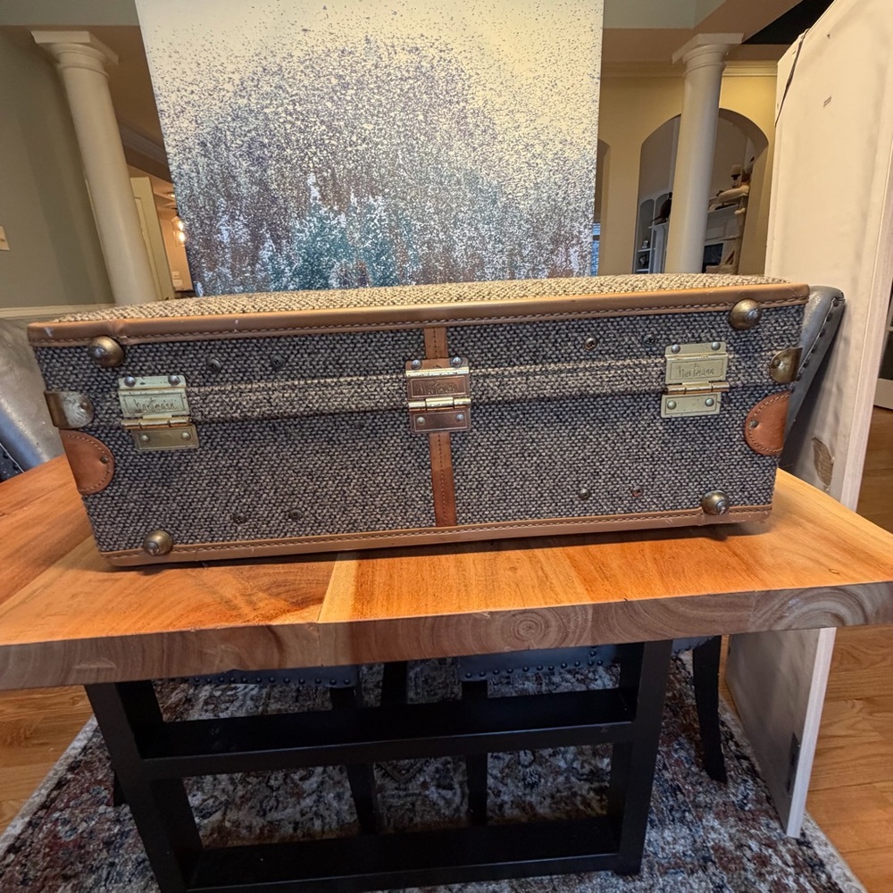 Hartmann Vintage Mid-Century Tweed Suitcase with Toile Interior (EUC) - Picture 7 of 14